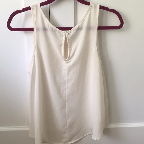 White tank - Picture 2 of 2